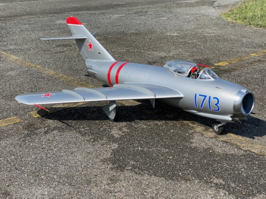 CARF MiG-17 231000 - Image 15