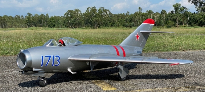 CARF MiG-17 231000 - Image 16