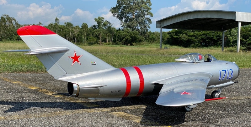 CARF MiG-17 231000 - Image 2