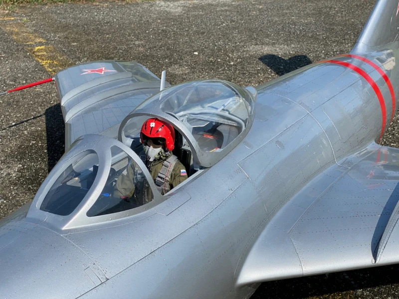 CARF MiG-17 231000 - Image 3