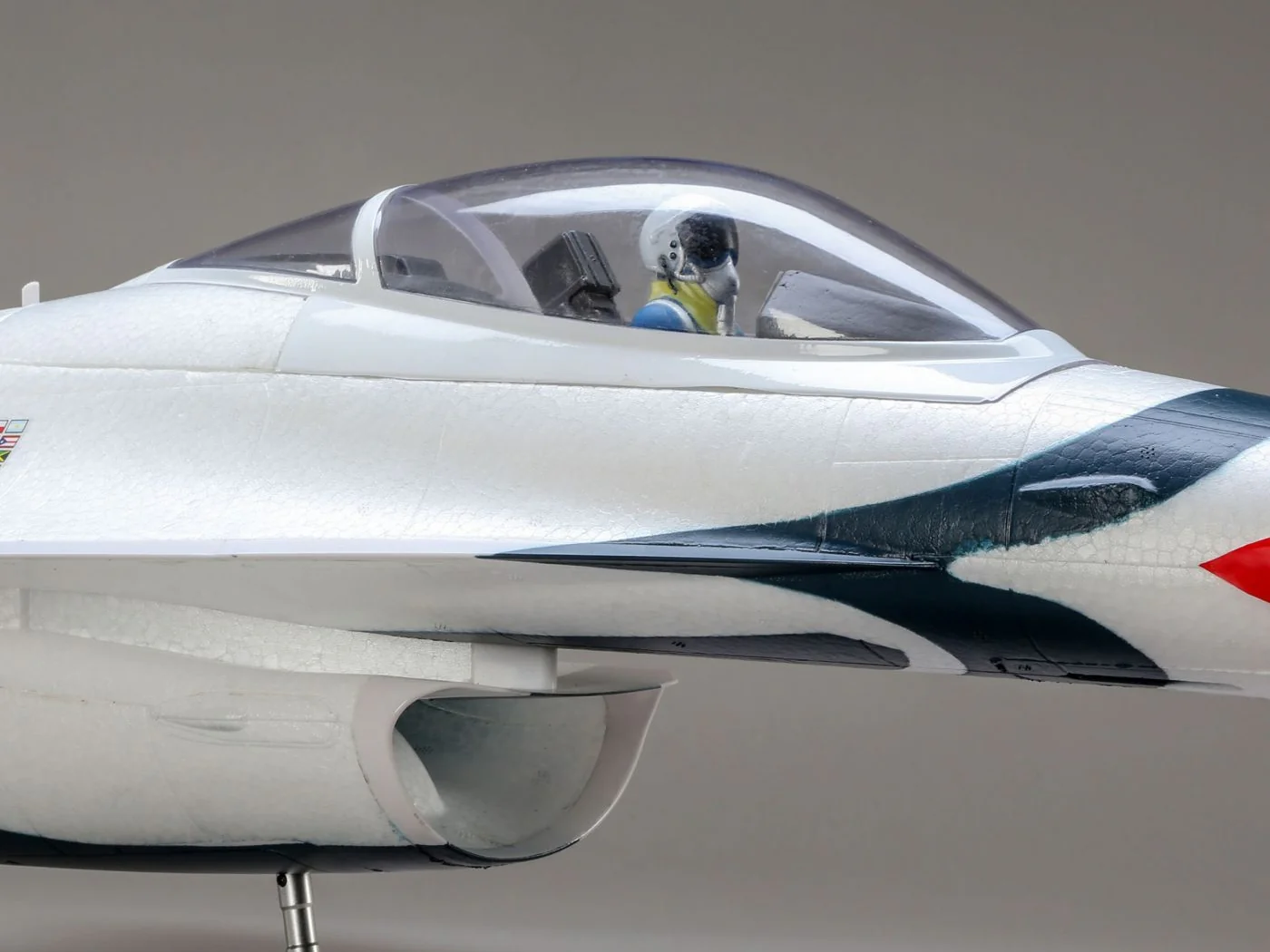 E-Flite F16 Thunderbirds 70mm EDF BNF Basic with AS3X and SAFE Select EFL178500 - Image 22
