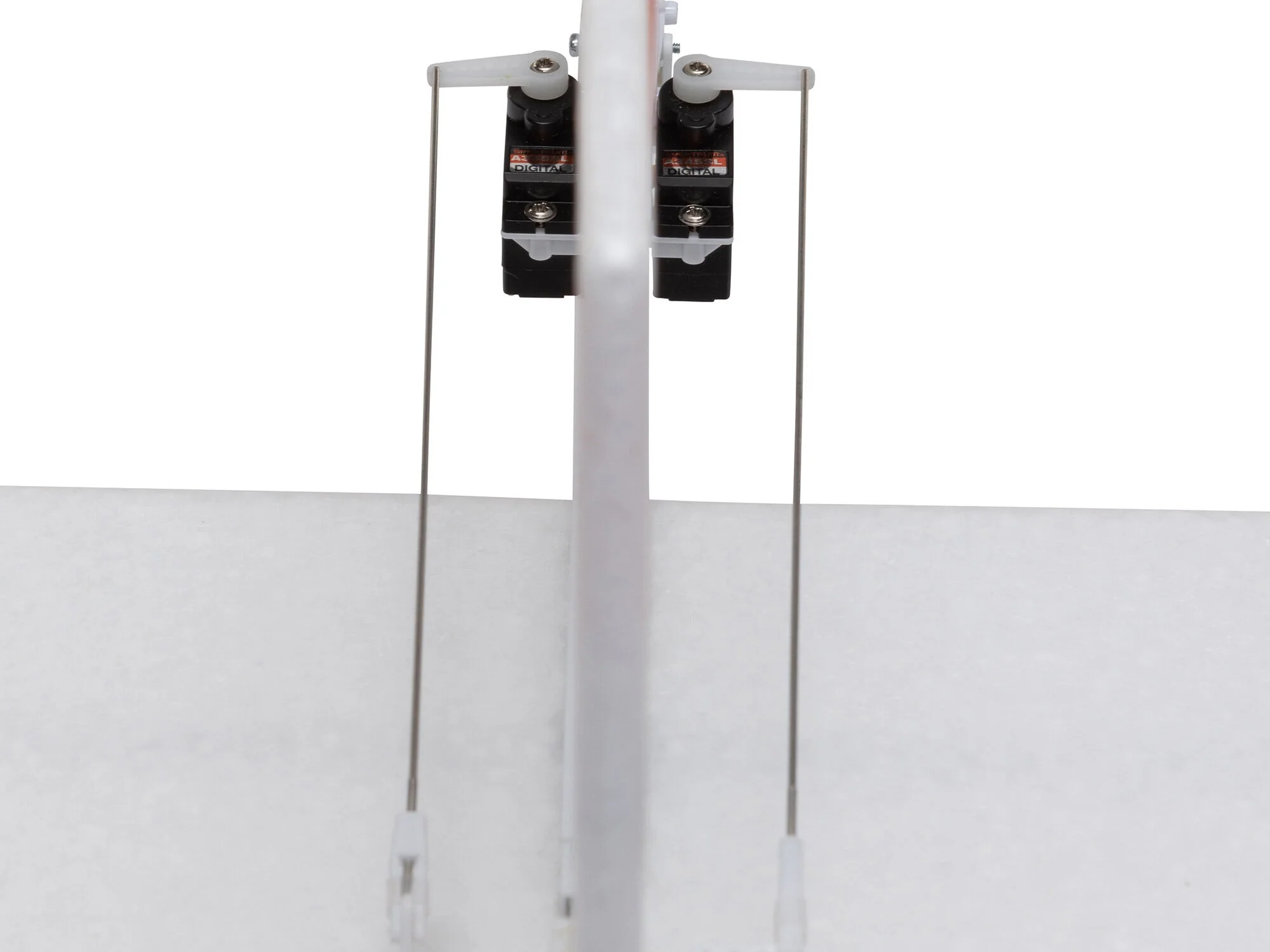 E-Flite Slow Ultra Stick 1.2m BNF Basic with AS3X and SAFE Select EFL0350 - Image 6