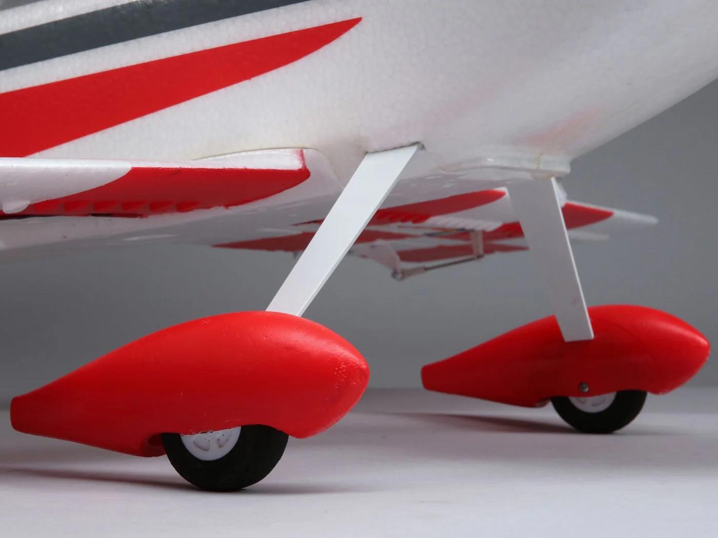 E-Flite Ultimate 3D 950mm Smart BNF Basic with AS3X & SAFE EFL16550 Stock Take Clearance - Image 3
