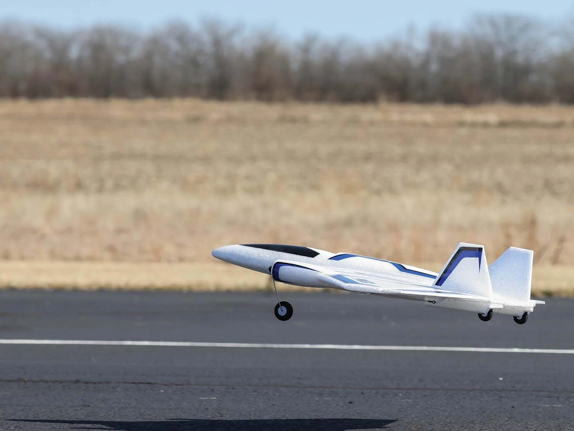 E-Flite Ultrix 600mm BNF Basic EFL02250 - Image 5