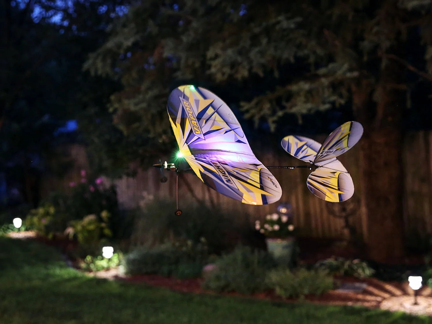 E-Flite UMX Night Vapor BNF Basic with AS3X and SAFE Select, 376mm EFLU1350 - Image 2