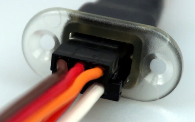 Emcotec JR or Futaba Plug housing with pin strip and flange A85018 - Image 4
