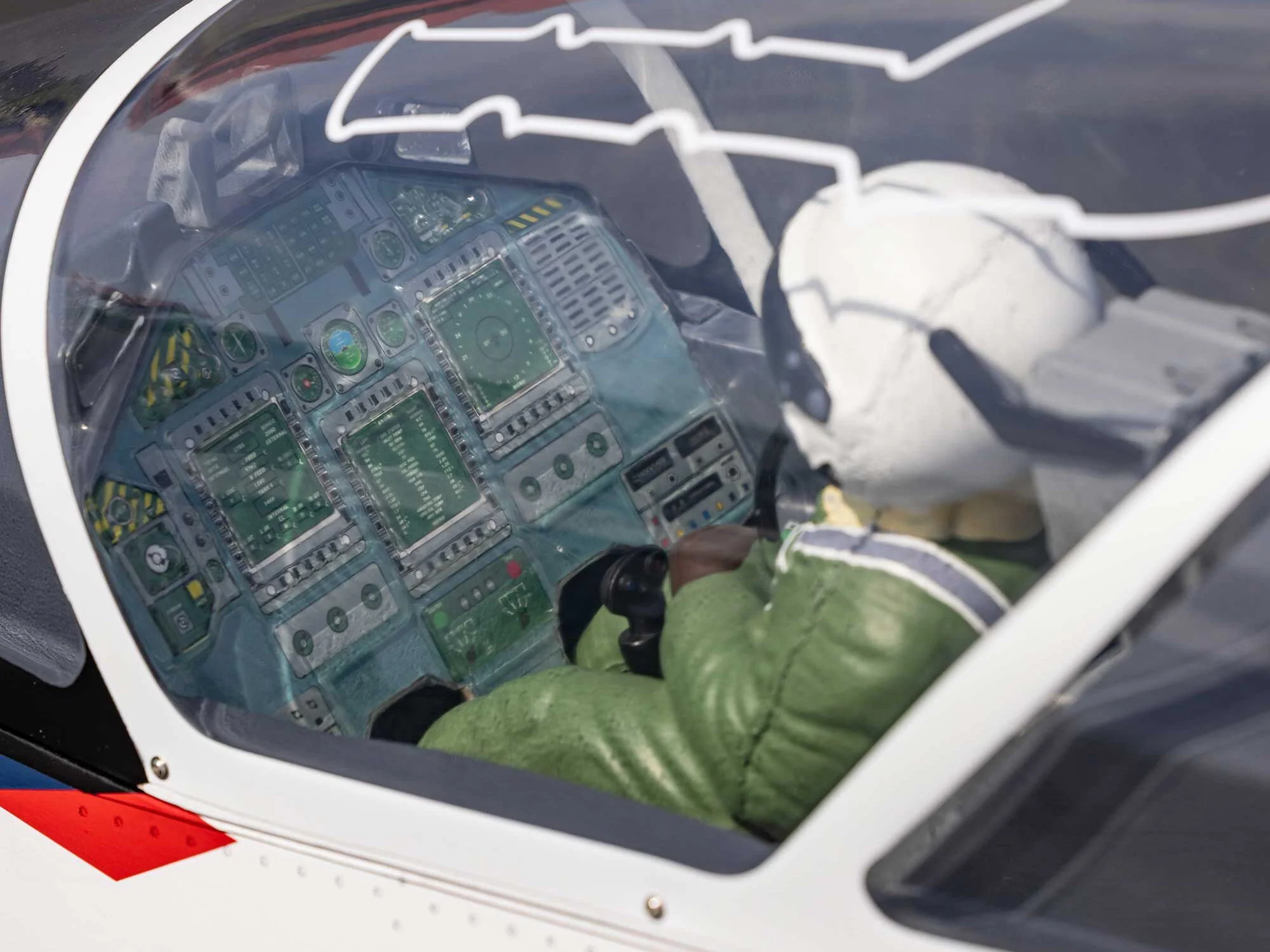 Hangar 9 Hawk/T-45 140-160N Turbine Jet ARF HAN13750 - Image 14