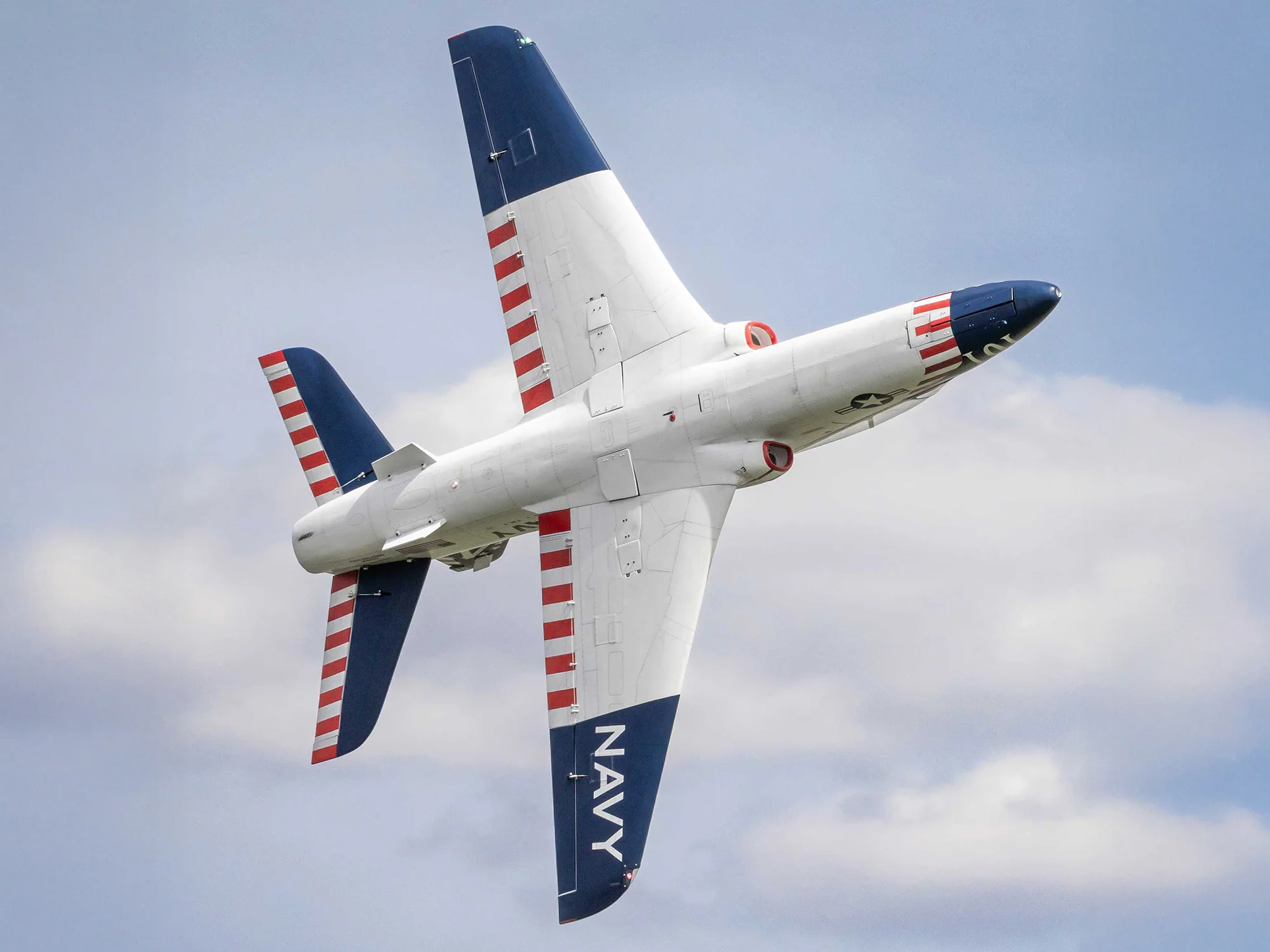 Hangar 9 Hawk/T-45 140-160N Turbine Jet ARF HAN13750 - Image 19