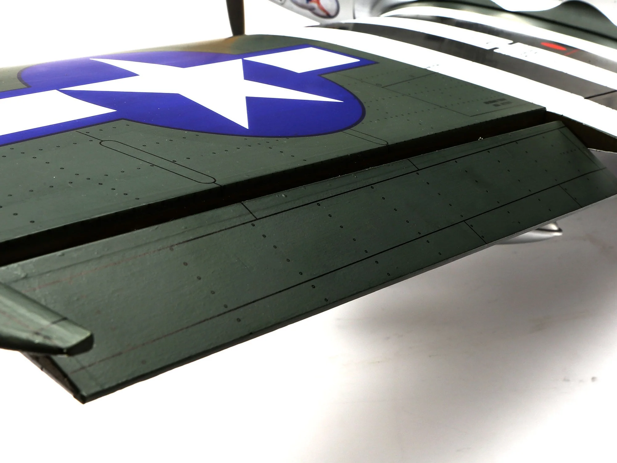 Hangar 9 P-51D Mustang 20cc ARF 69.5" HAN2820B - Image 13