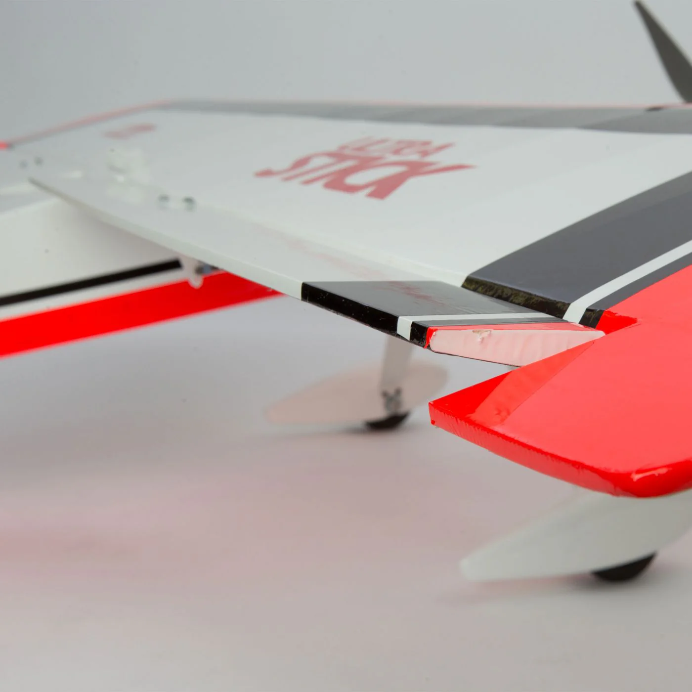 Hangar 9 Ultra Stick 10cc 1524mm ARF HAN2345 - Image 6