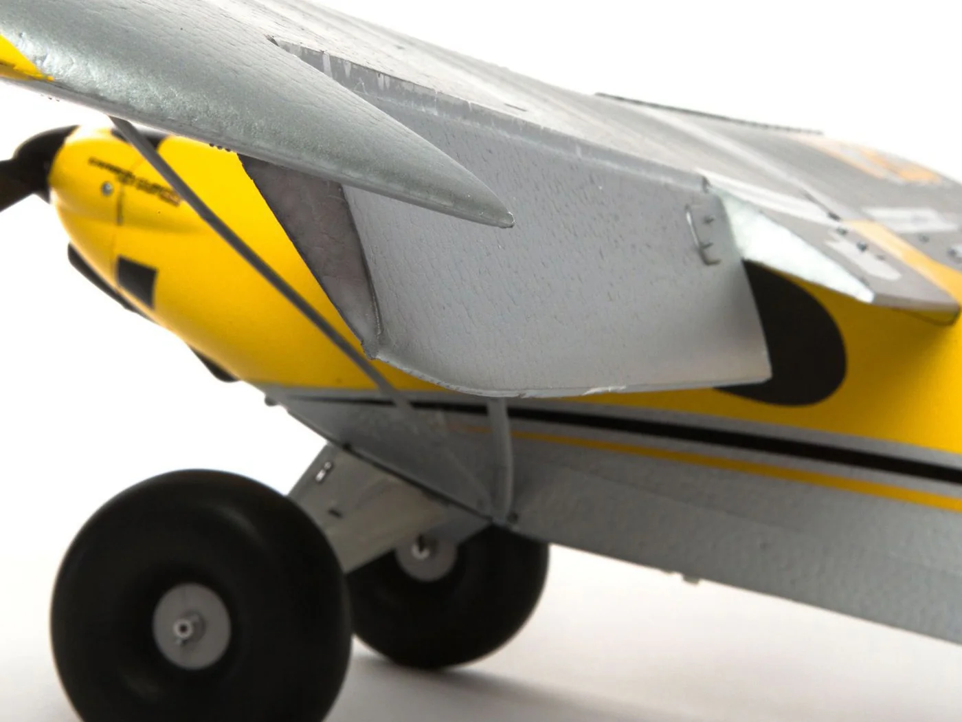 HobbyZone Carbon Cub S2 1.3m BNF With SAFE HBZ32500 - Image 12