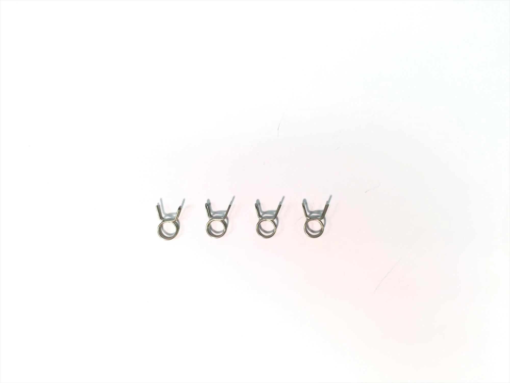 Logic Fuel Tubing Clips 5.5mm Diameter (Pk4) L-LG-FTC05