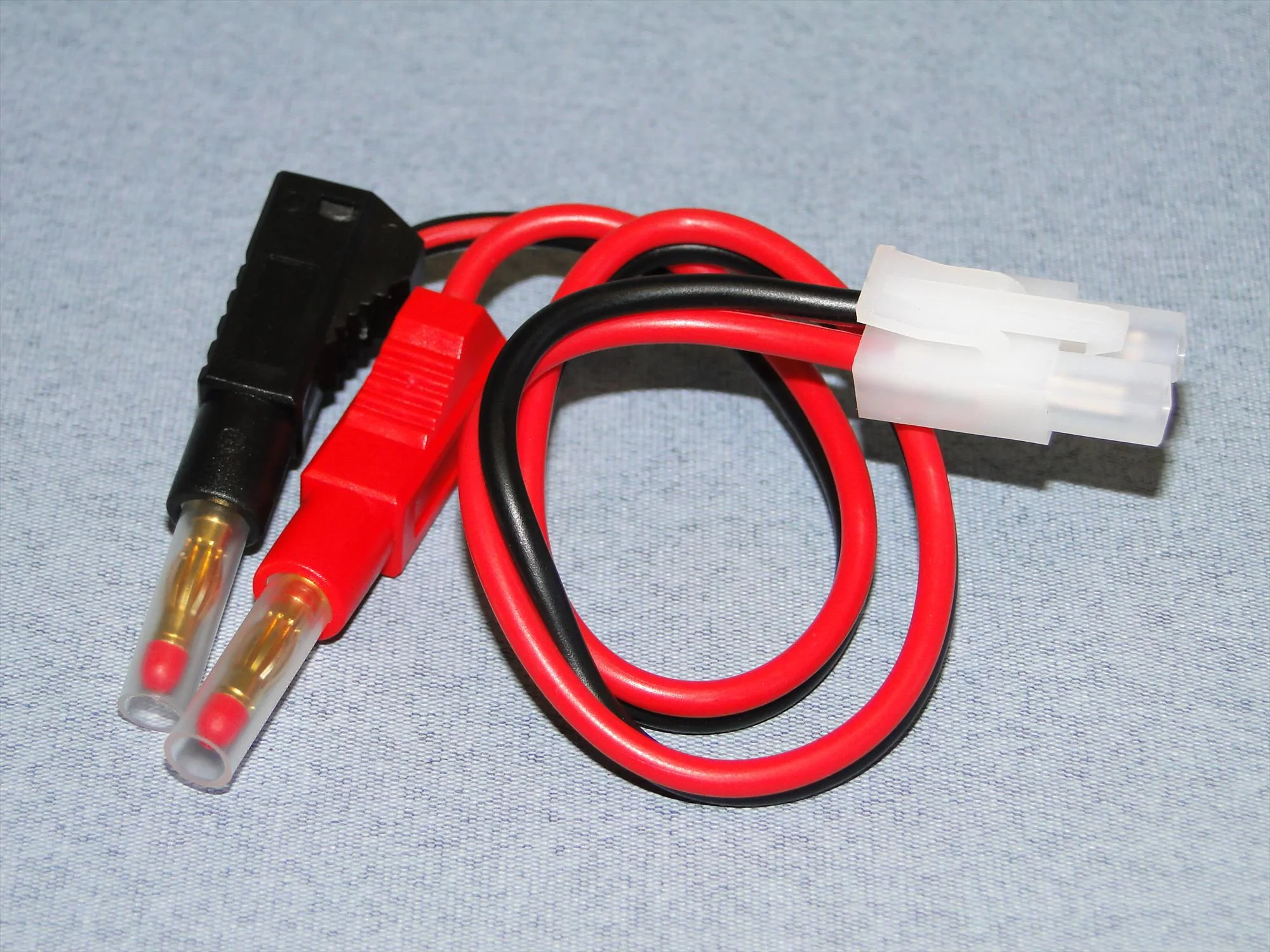 Logic RC Charge Lead : 4mm~Std Tamiya O-LGL-CLTAM