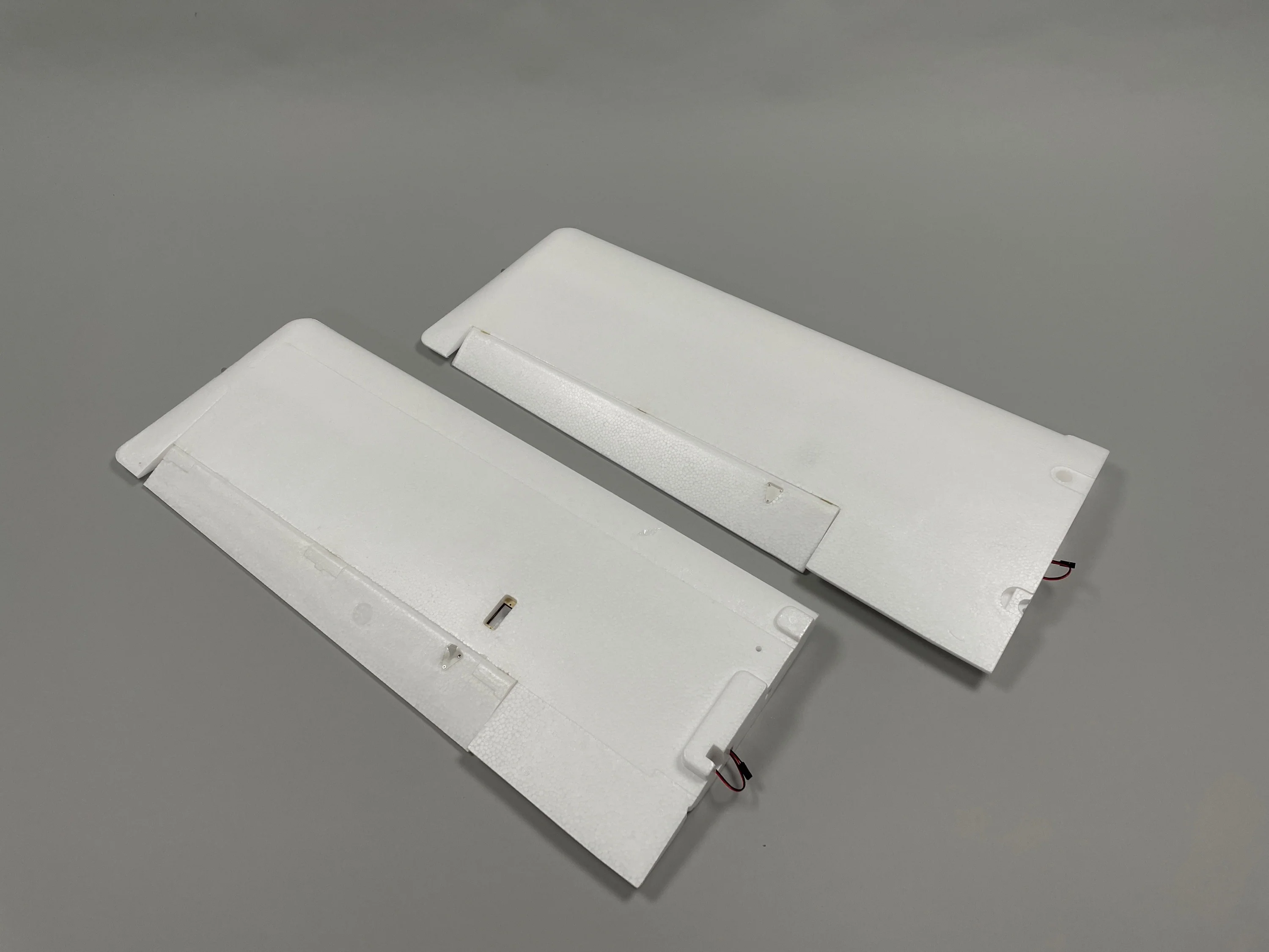 Max Thrust Riot Main Wing - No Decals MAX-T-RIOT-2-A