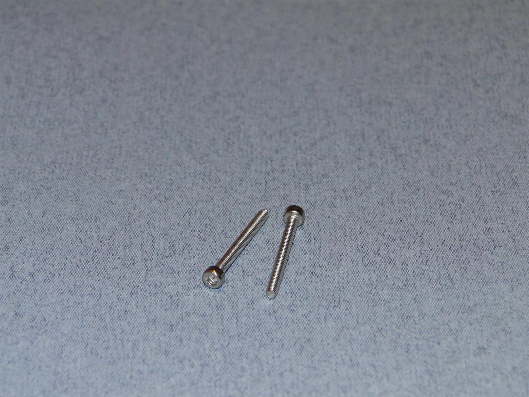 Radio Active Stainless Steel Socket Head Screw M2.5x25mm (Pk2) SCR01/25M2-5