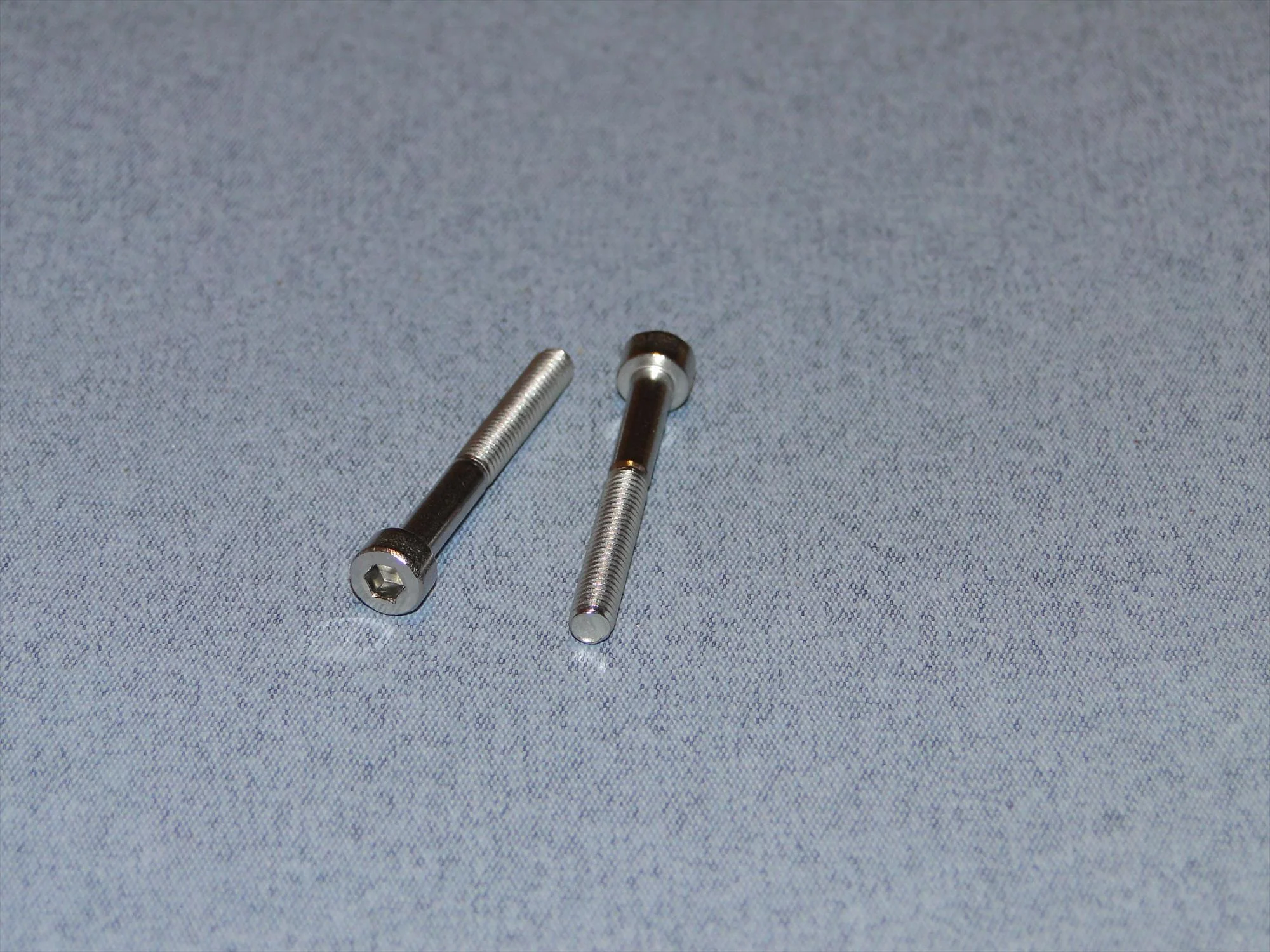 Radio Active Stainless Steel Socket Head Screw M4x35mm (Pk2) SCR01/35M4