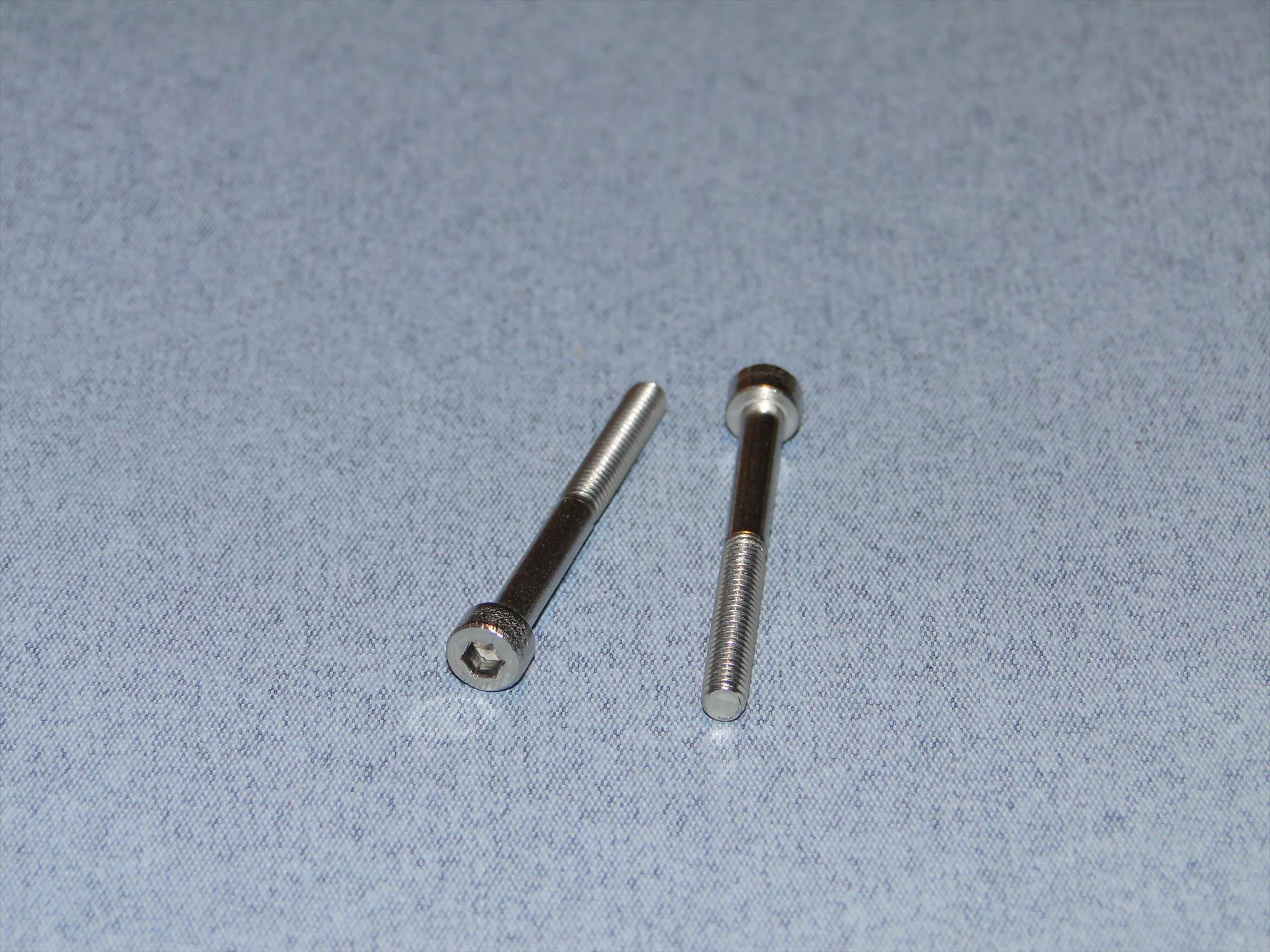 Radio Active Stainless Steel Socket Head Screw M4x40mm (Pk2) SCR01/40M4