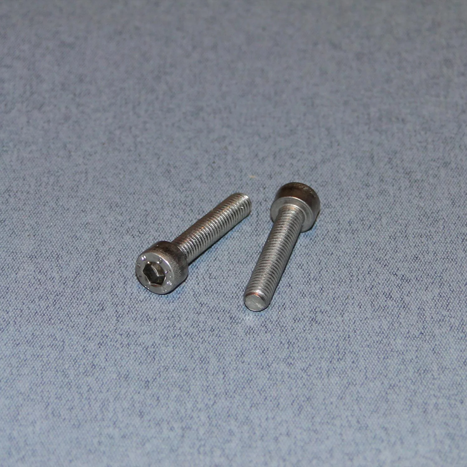Radio Active Stainless Steel Socket Head Screw M5x25mm (Pk2) SCR01/25M5