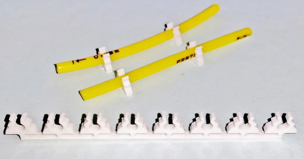 Tube Holder 3mm White Click Holder from STV-Tech 011S-02