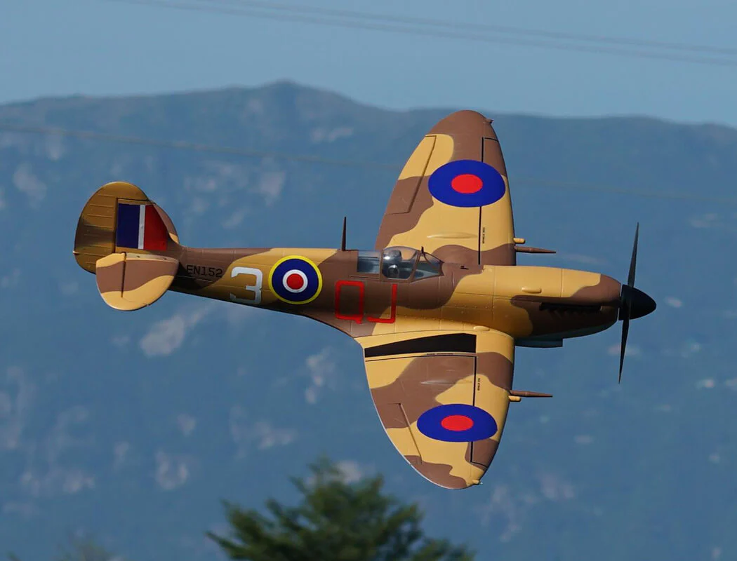 XFLY Supermarine Spitfire Mk.IX Brown 1200mm XF123P-B - Image 12
